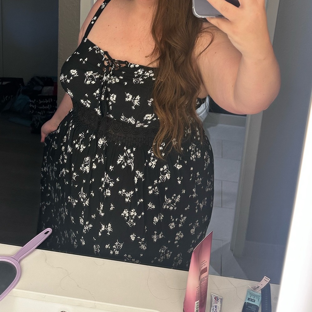 Torrid Maxi Lace-Up Dress - Picture 3 of 3